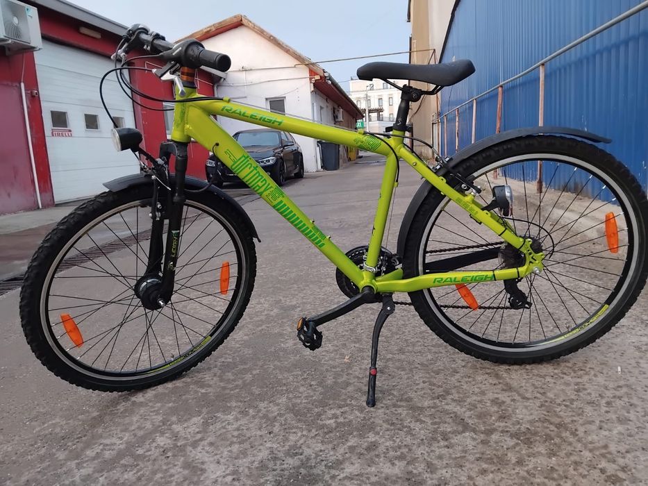 Vând bicicleta din aluminiu