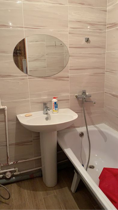 4 мкр. По часам. Район кафе Тбилиси