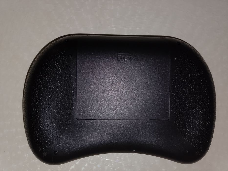 мини клавиатура очень новая