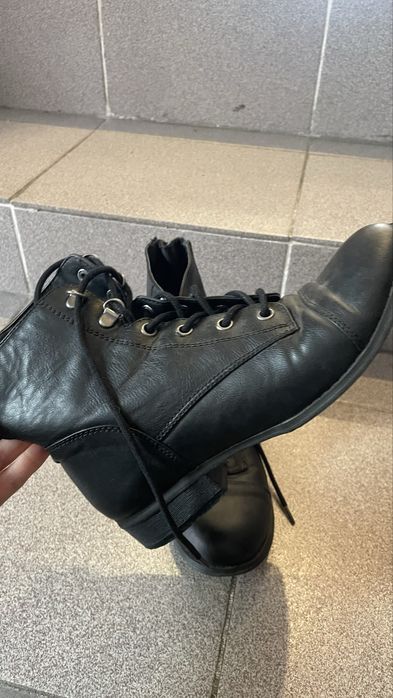 Кожаная обувь женская