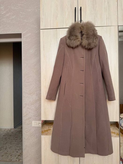 Пальто женское в хорошем состаянии