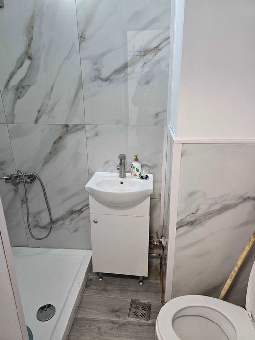 Vand apartament două camere