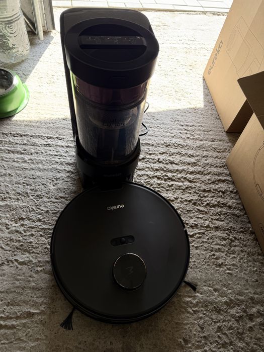 Robot de aspirare/spalare Eureka