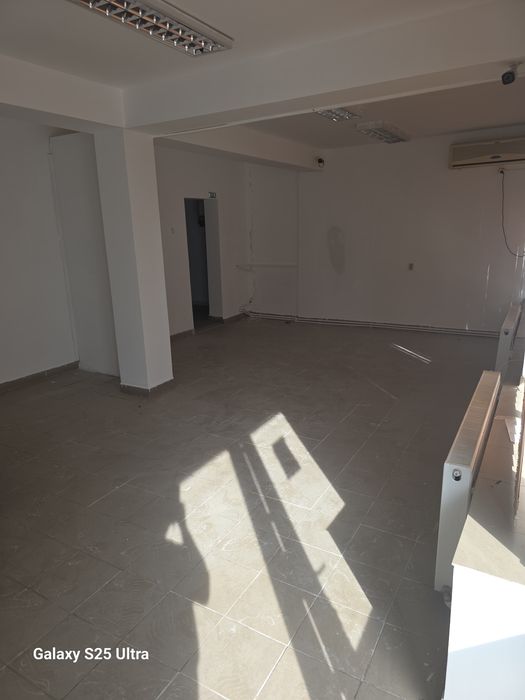 Vând /închiriez spațiu comercial