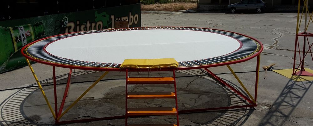 БЪНДЖИ  атракцион