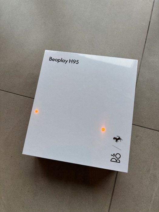 Bang and Olufsen Beoplay H95 FERRARI EDITION
