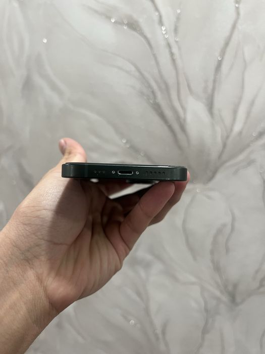 Продам iPhone 13 128gb в идеальном состоянии