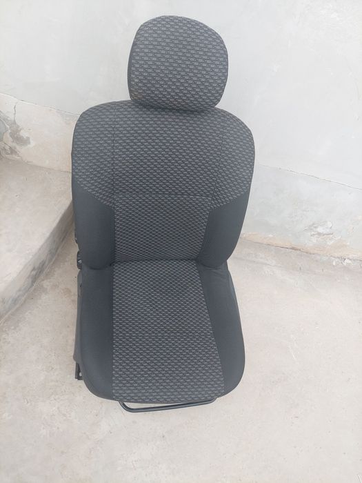 Lada largus oldi ikkita orindiqi yangi holatda