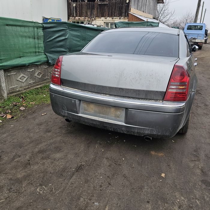 CHRYSLER 300C CRD 2006г НА части само.
