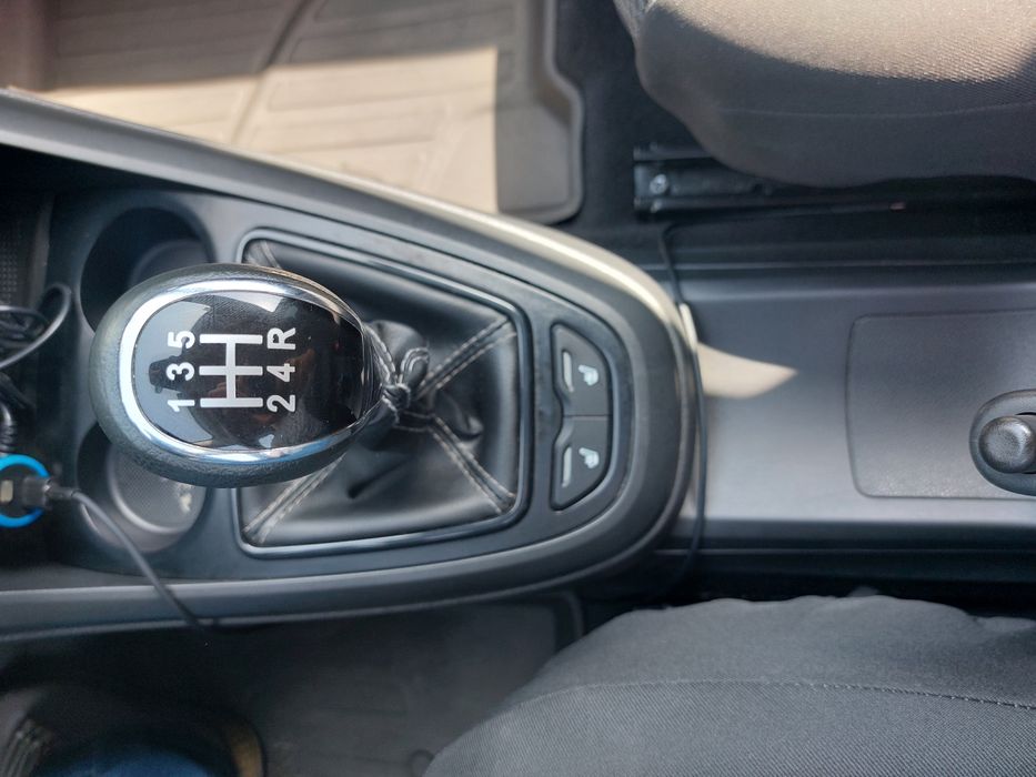 Продам Vesta sw 2019 г