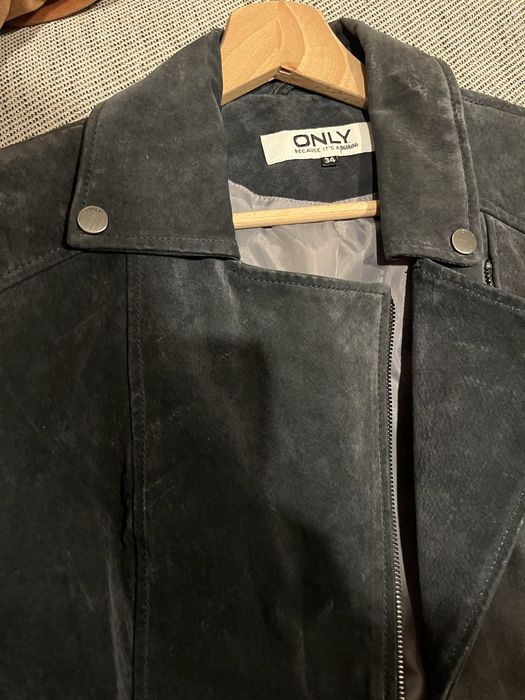 Geaca din piele gri-34