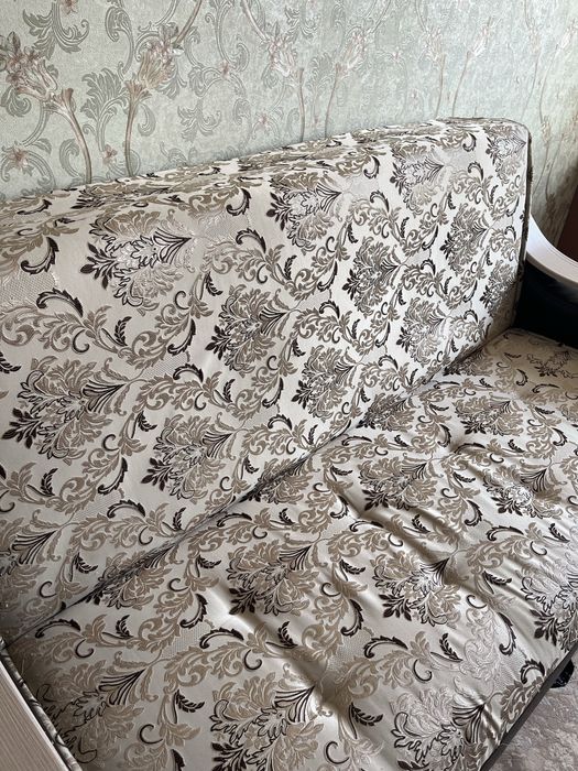 Раскладывающийся диван