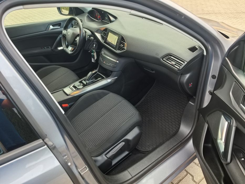 Peugeot 308 sw 1.5HDI 131kc EAT8 2018г