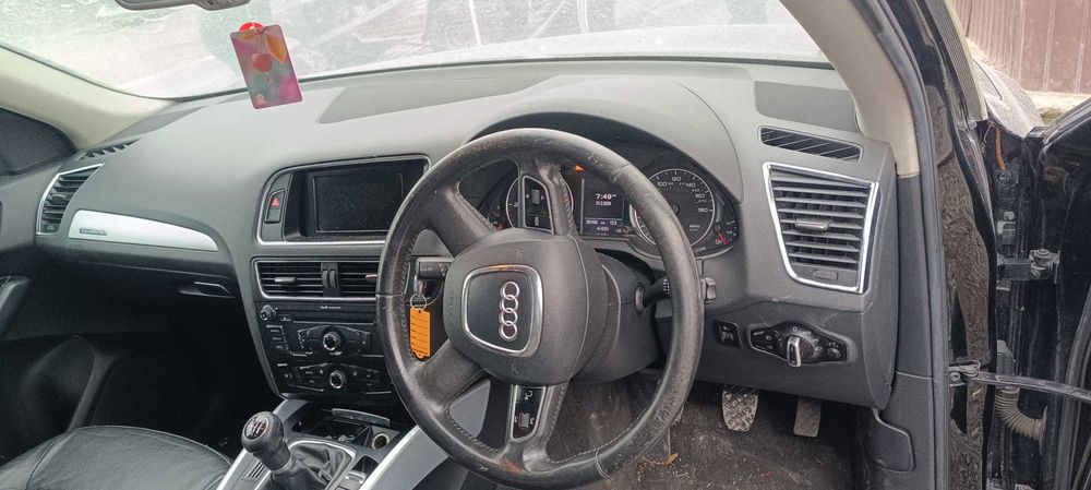 Dezmembrez Audi Q5 Quattro 2.0Tdi 2010