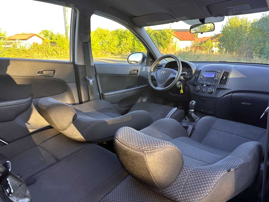 Hyundai i30 1.6 CRDI • 2011 • Diesel • 115 CP • Euro 5 • Rate fixe • Garanție • Livrare Gratuită