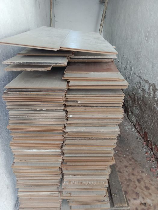 Продам ламинат в отличном состоянии