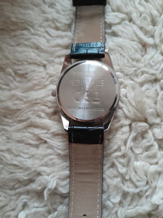 М.часовник кварцов