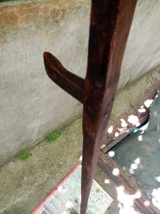 Коса за декорация или работа.