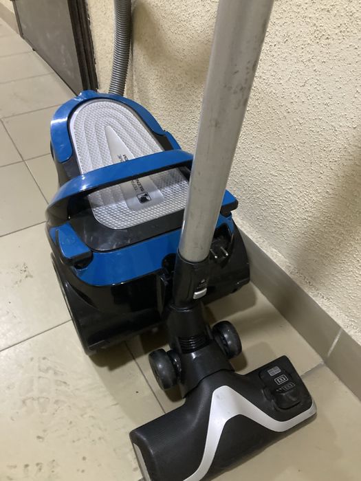 Пылесос Tefal в рабочем состоянии