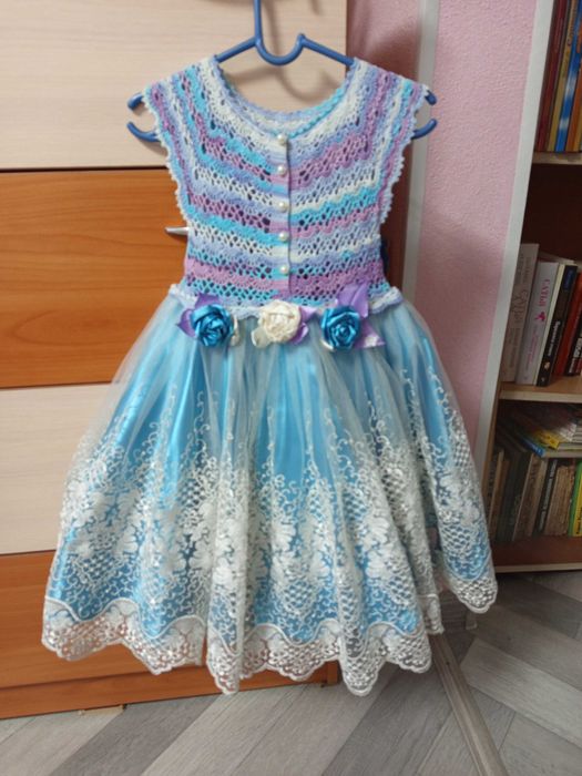 Нарядное детское платье