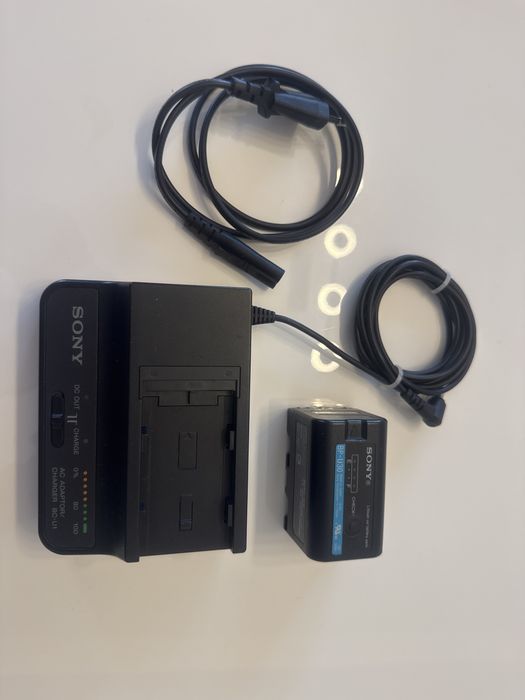 Incarcator + baterie sony seria bp u 30 set
