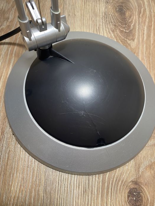 Настольный светильник