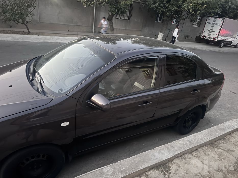 Moshina sotiladi nexia 3 yili2019 prabeg 75000