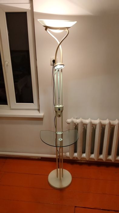 Продам стол ,люстра и ТД