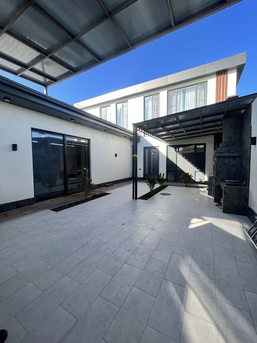 Toshkentda Supper Lyuks Dacha Sotiladi