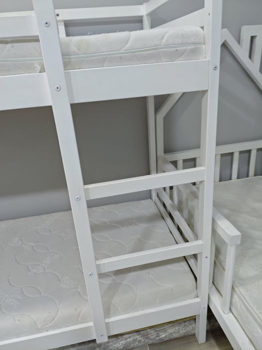 Продам 2х ярусную кровать