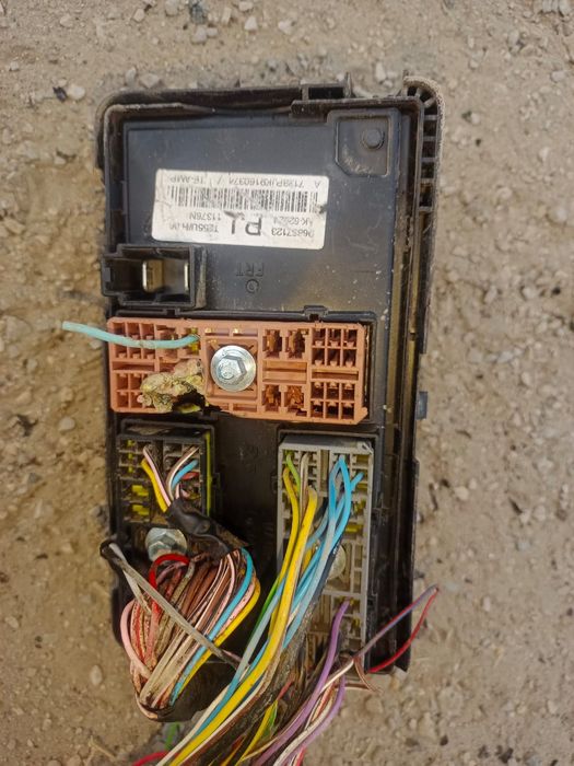 Продам блок предохранителей