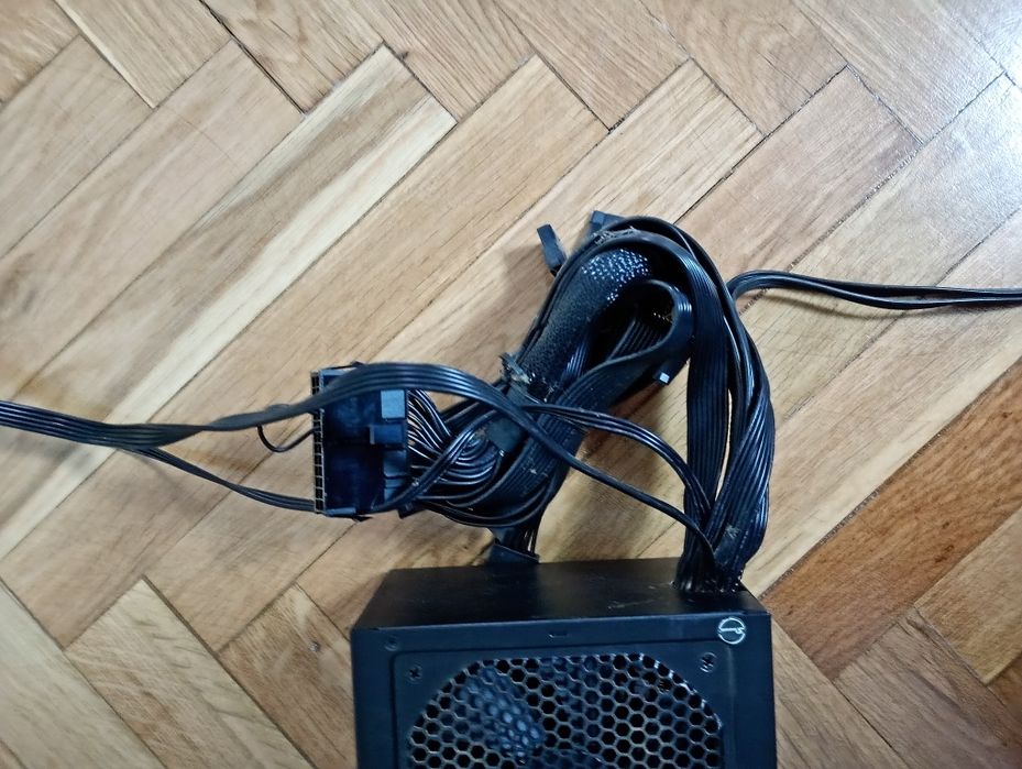 Захранване  за компютър