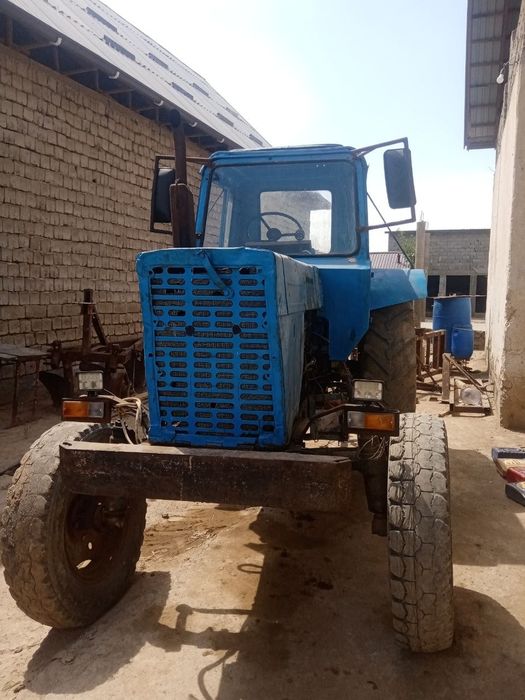 MTZ 80 traktor sotiladi