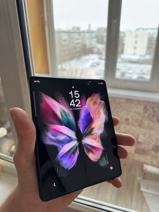 Samsung Galaxy Z Fold3 5G