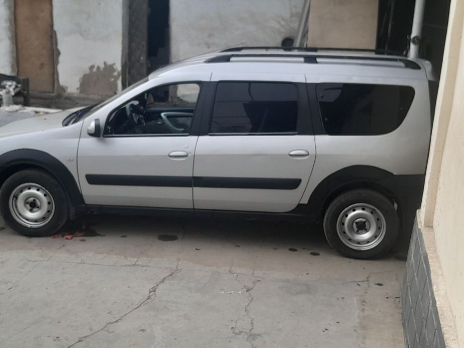 Lada Largus mashina zor Moy yemaydi Balon yangi 7orindiq 3ta 30talik