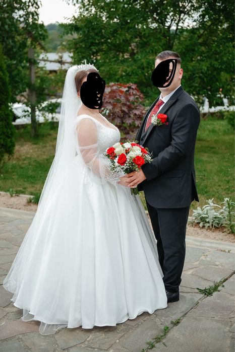 Vand rochie de mireasă