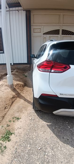 Tracker - 2 Сотилади
