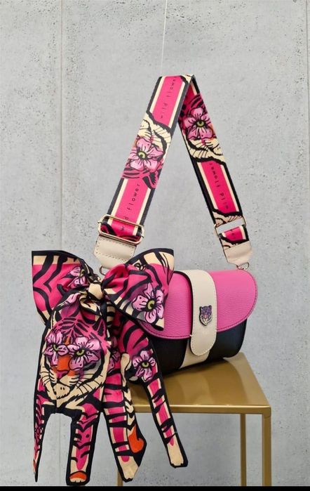 Дамска чанта от ест.кожа EGO
WILD FLOWER