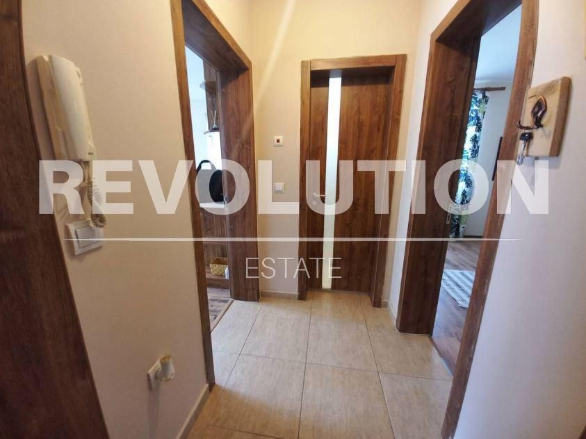 Дава се под наем Двустаен апартамент в Варна, Общината - 46 кв.м за 450 € - Снимка #4