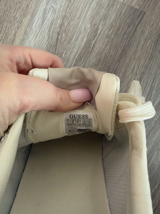 GUESS Ancie 39 номер запазени