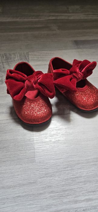 Коледна бебешка рокля и обувки