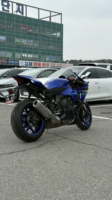 Yamaha YZF-R1 2024 — практически новый мотоцикл

Продаётся Yamaha Y