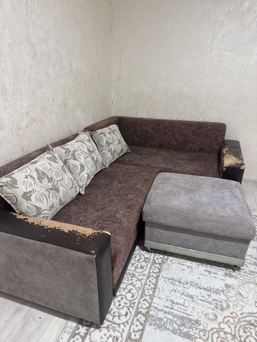 Диван сатылады срочно