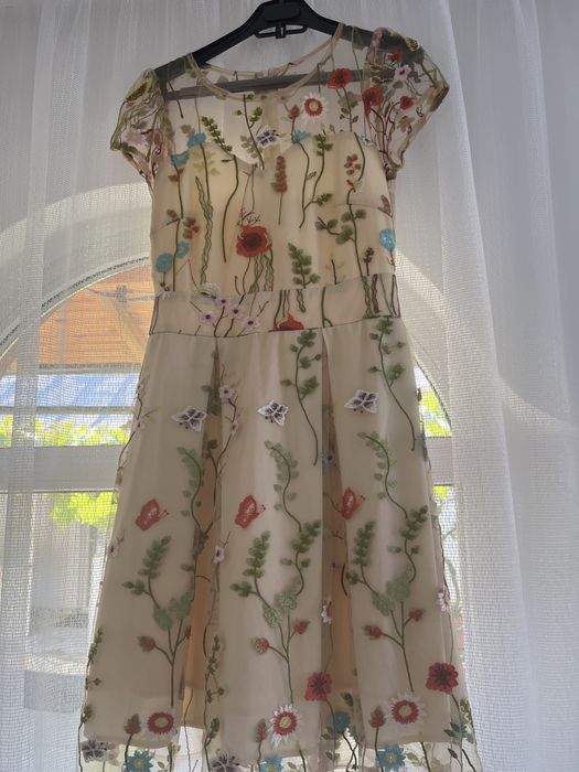 Rochie ocazie,purtata o singura data