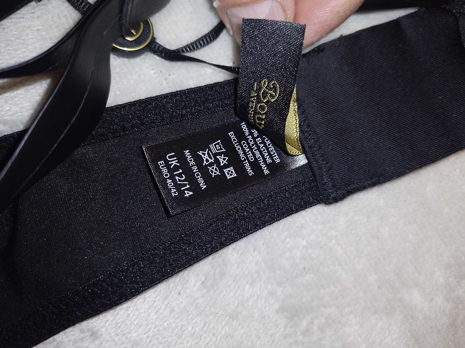 Кожен сутиен размер S