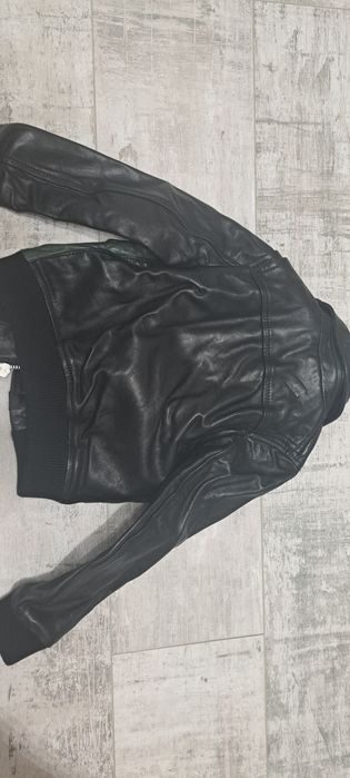 Vând geaca copii dsquared2