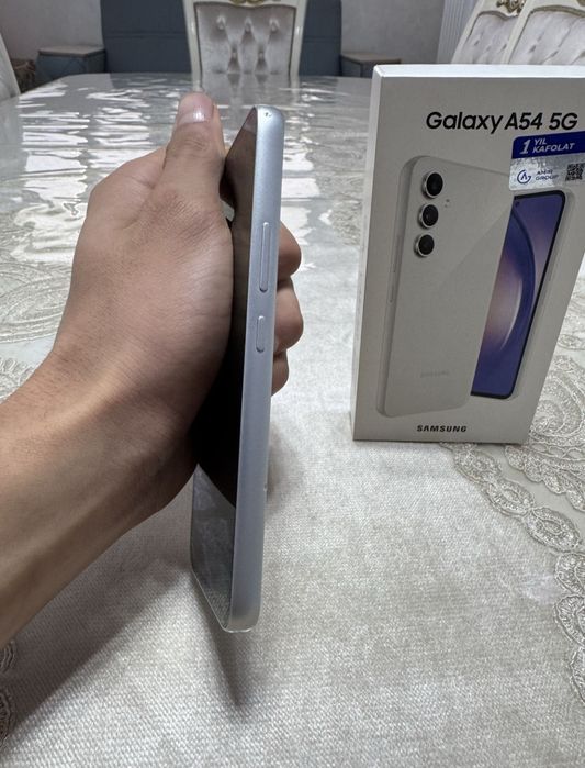 Samsung A54 5G sotiladi holati yangi turibdi