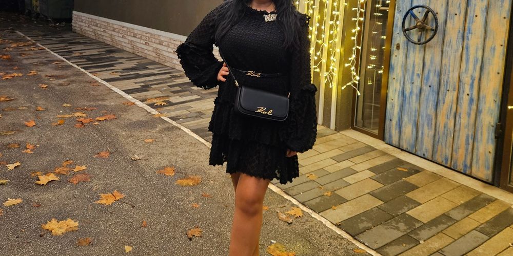 Дантелена рокля Djofra