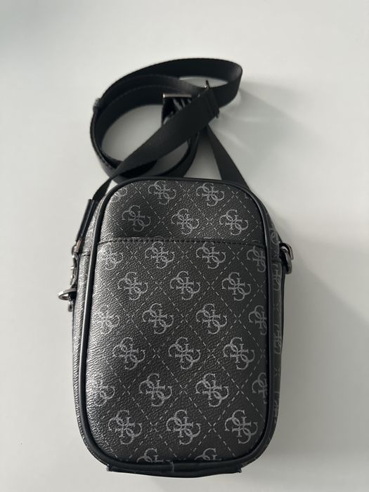 Мъжка чанта Guess