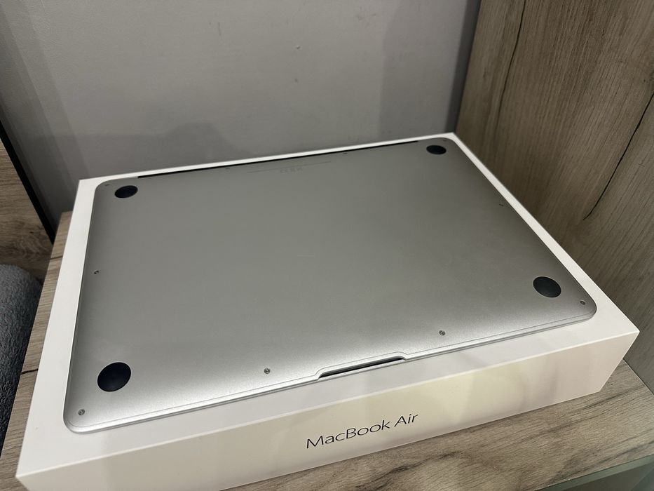Mac Book Air 13-inch